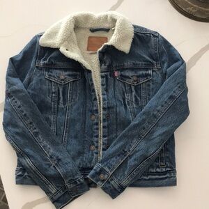 Levi’s Sherpa Lined Trucker Jacket, Size Small